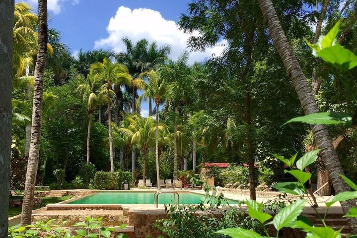 Pool Hotel