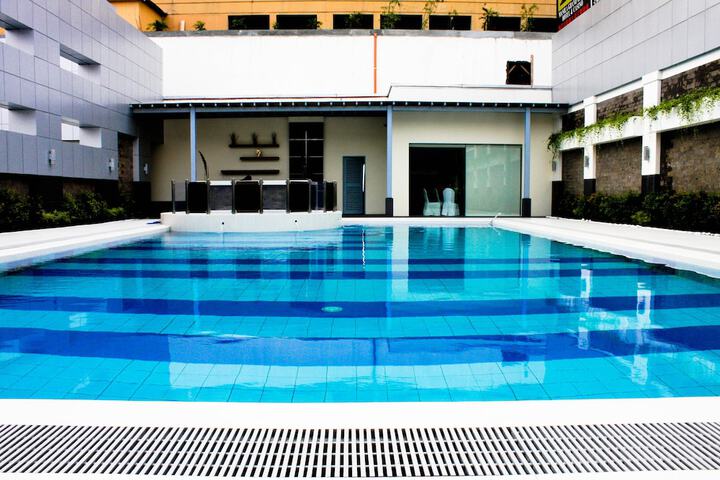 Pool 37 of 47