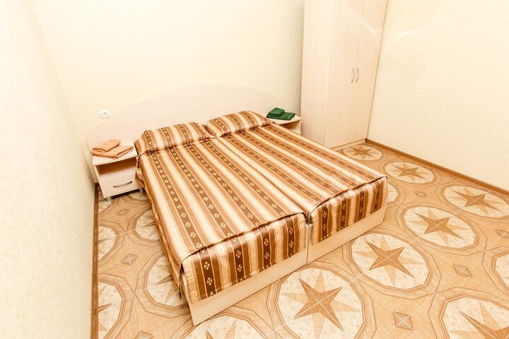 Room 9 of 47