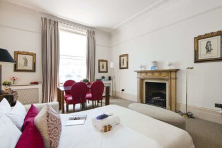 Room 15 of 21