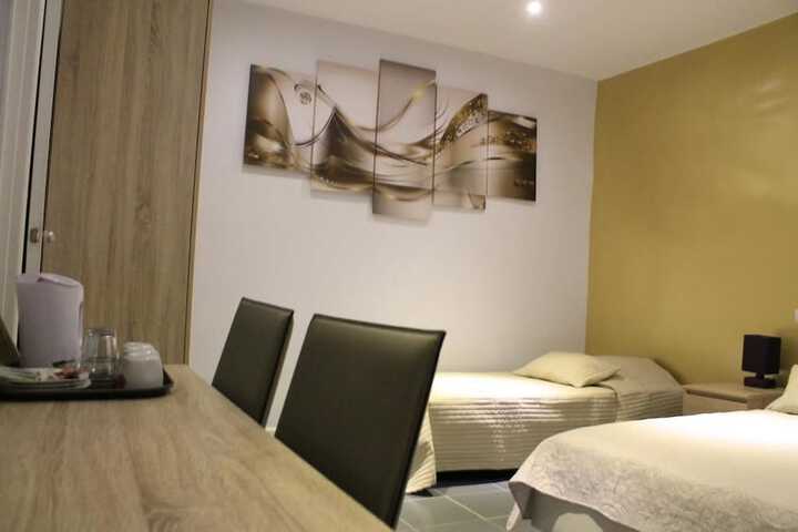 Room 5 of 28