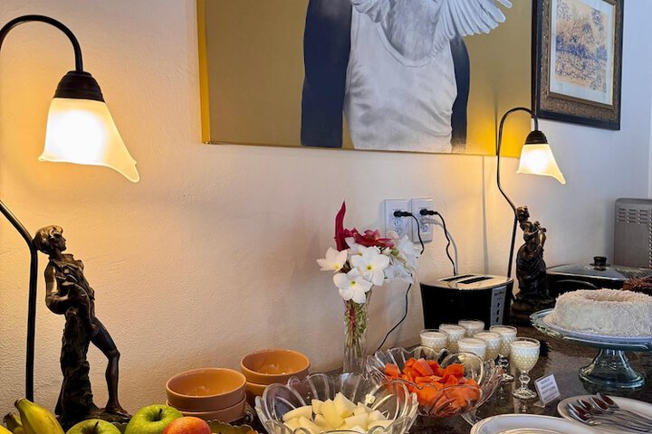 Breakfast/Coffee Service 26 of 33