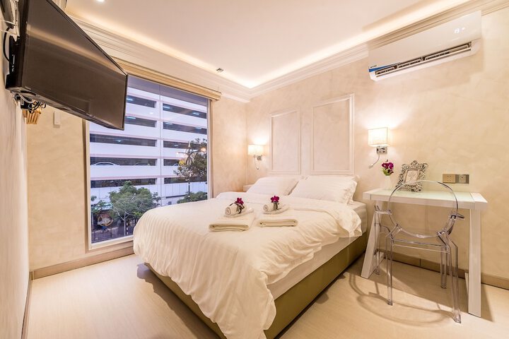 Room 10 of 44