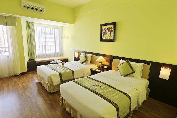 Room 27 of 127
