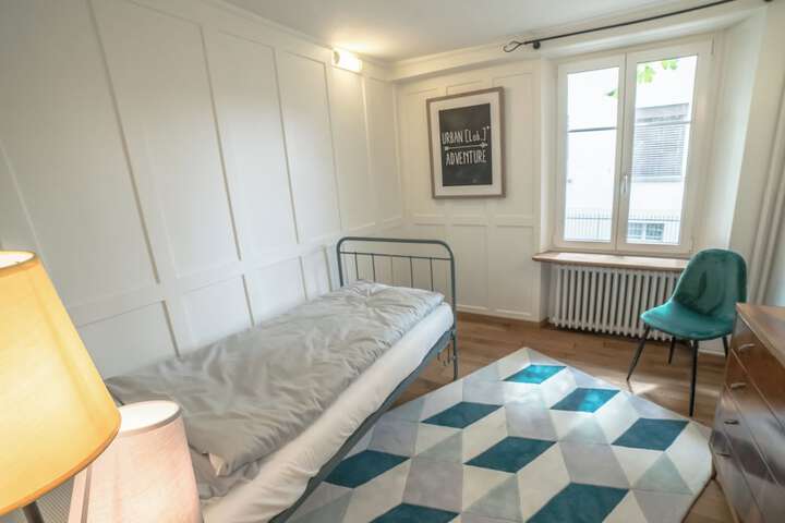 Room 3 of 40