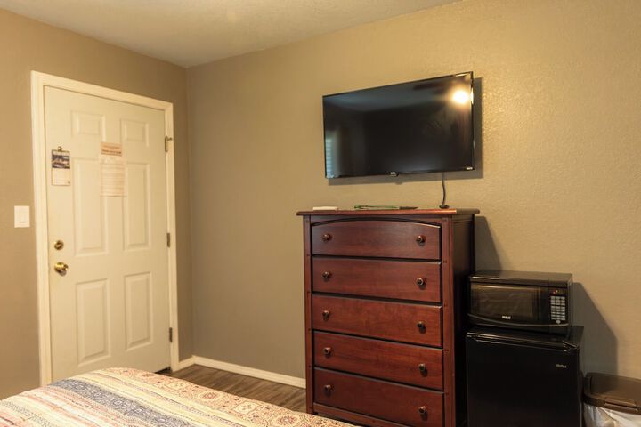 Room 298 of 917