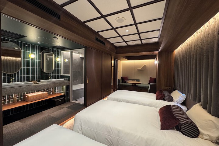 Room 16 of 55
