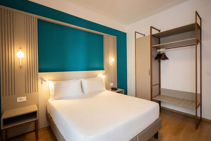 Room 70 of 134