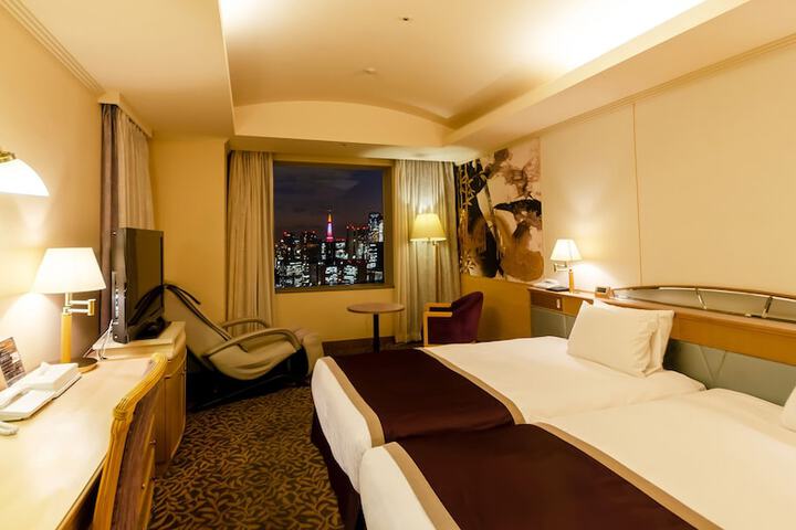 Room 18 of 46