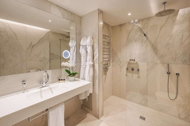 Bath Photo