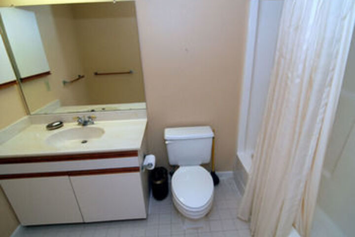 Room 7 of 49