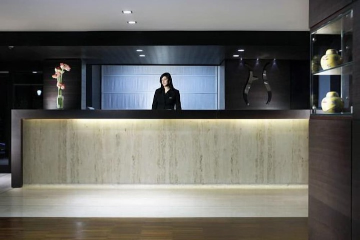 Concierge desk