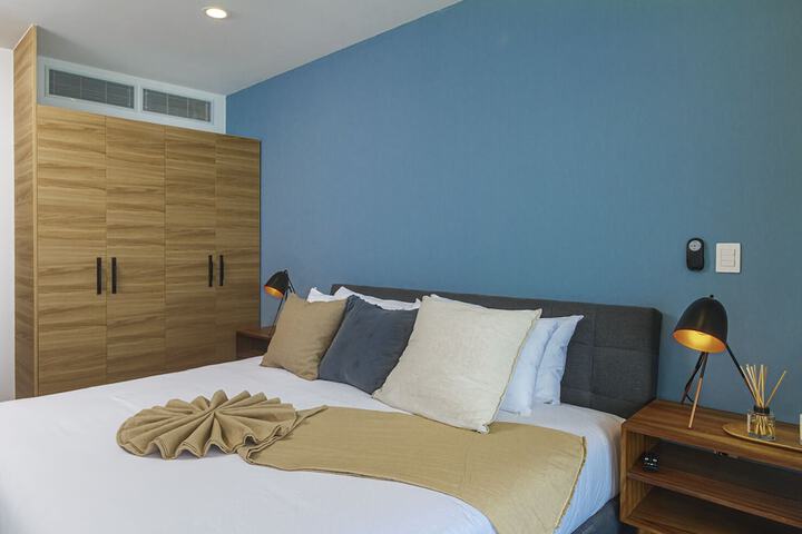 Room 90 of 156