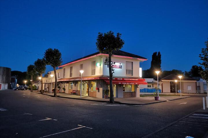 Hôtel Bar des Arènes