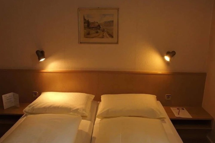 Room 3 of 12