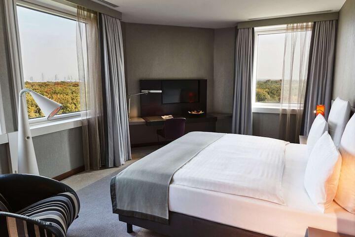 Room 21 of 71