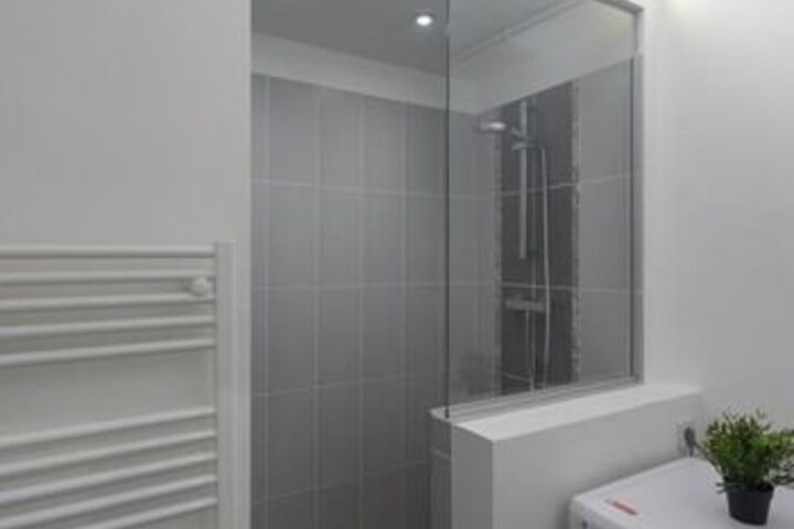 Room 2 of 69