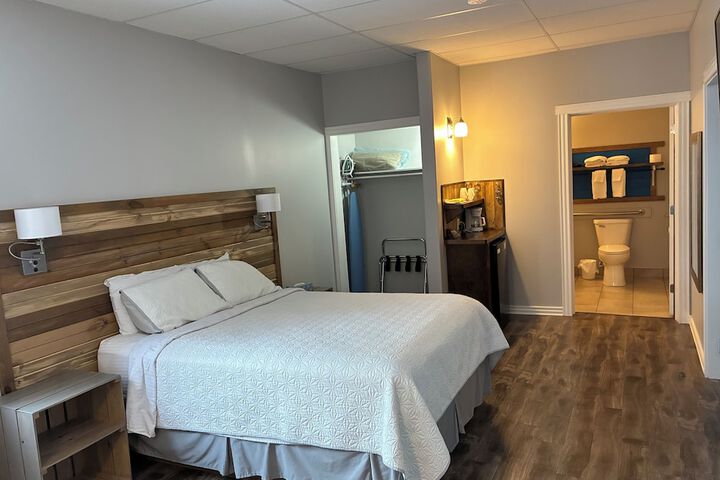 Room 6 of 35