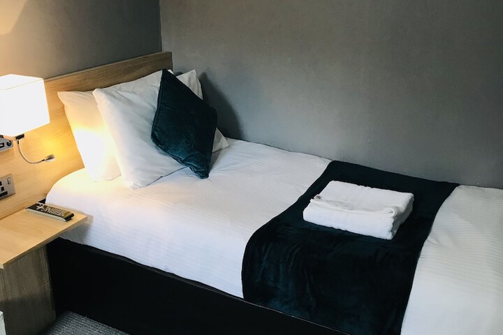 Room 22 of 94
