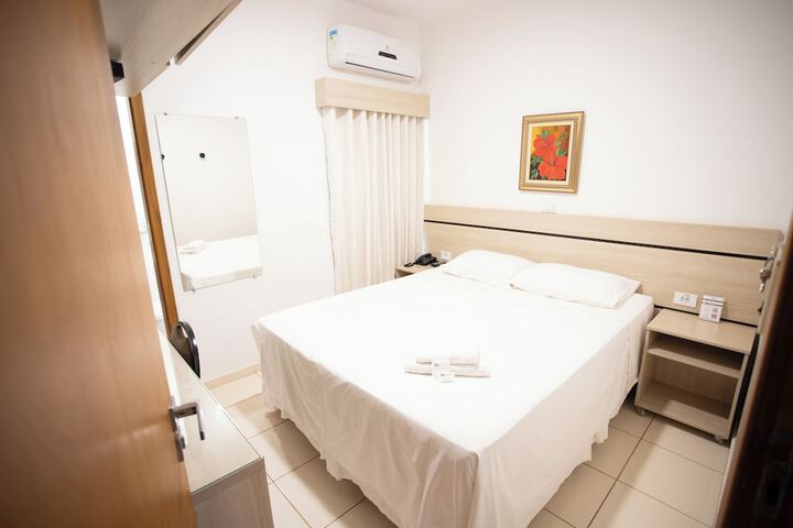 Room 28 of 67