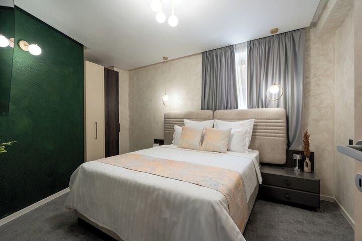 Room 346 of 552