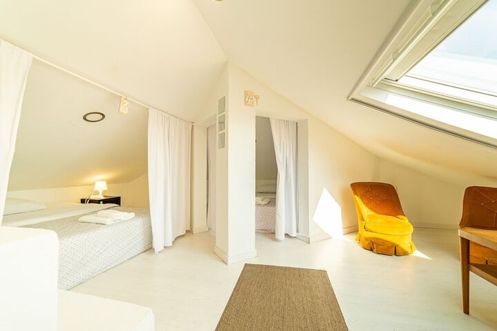 Room 51 of 194
