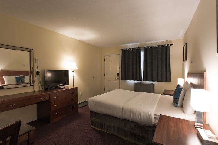 Room 14 of 33