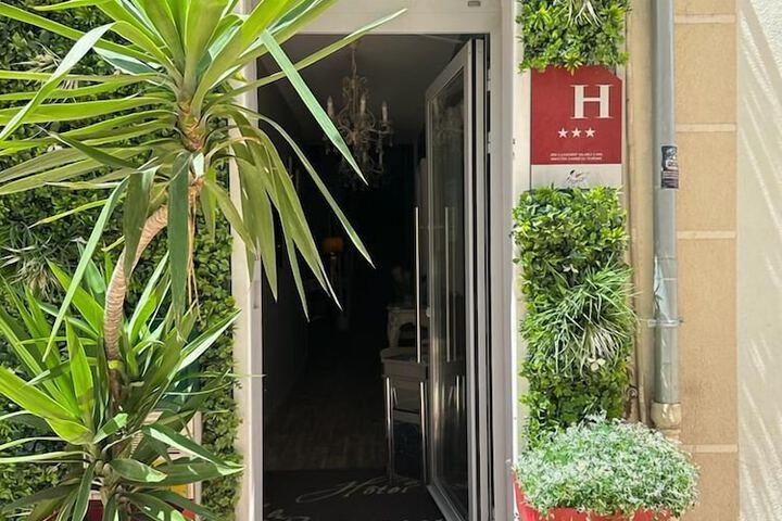 Hotel 54 of 56