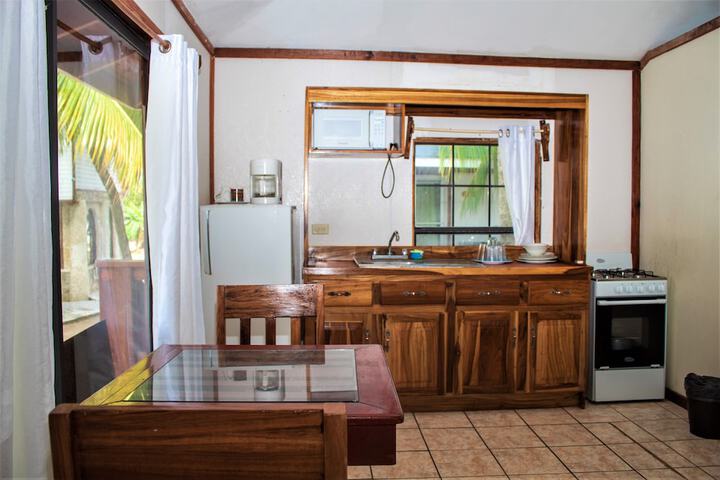 Room 4 of 82