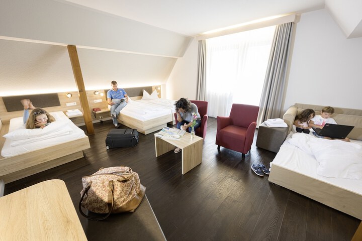 Room 6 of 41