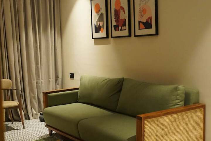 Room 28 of 47