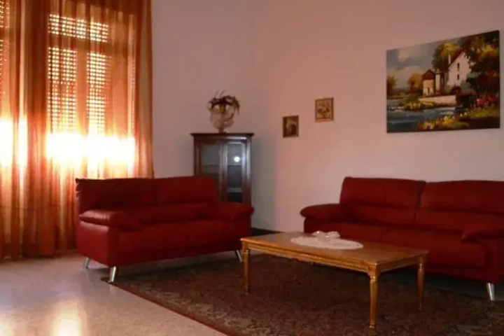 Room 3 of 9