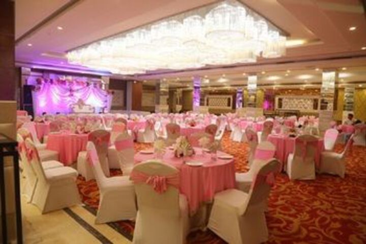 Ballroom/Hall 3 of 11