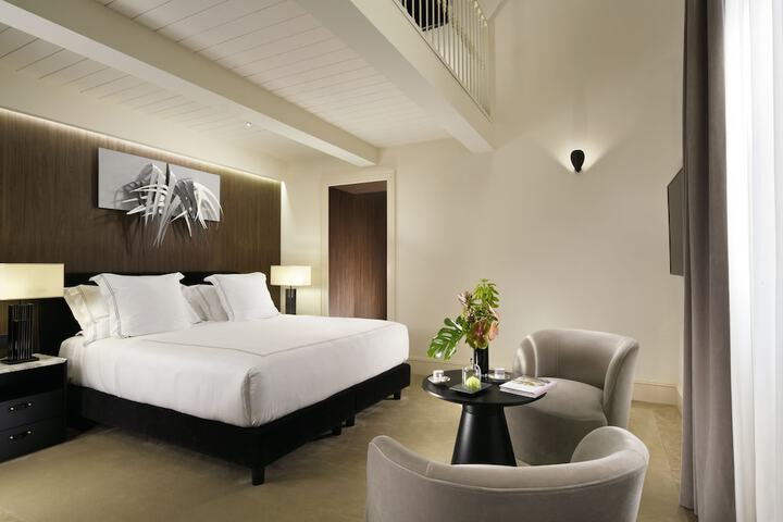 Room 6 of 52