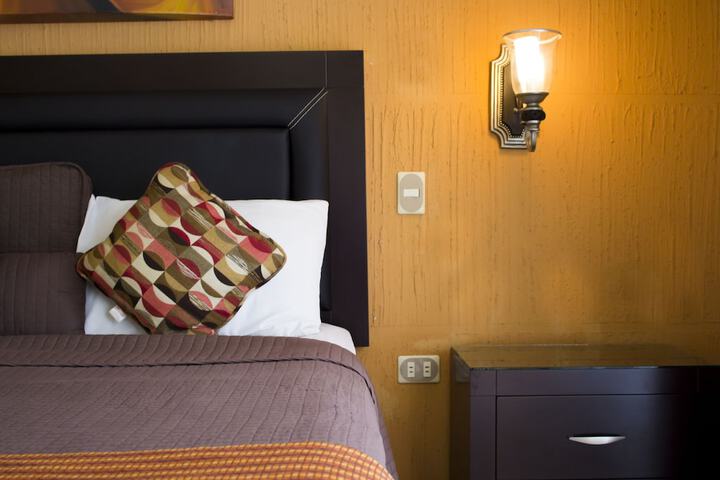 Room 8 of 73