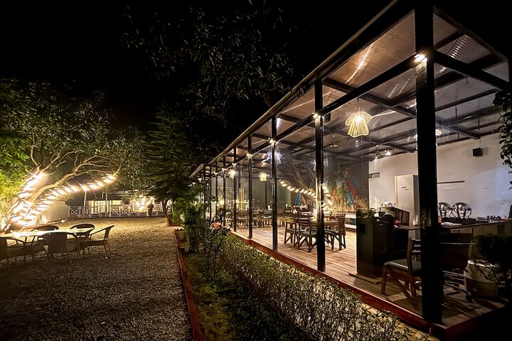 Hotel Exterior 109 of 111