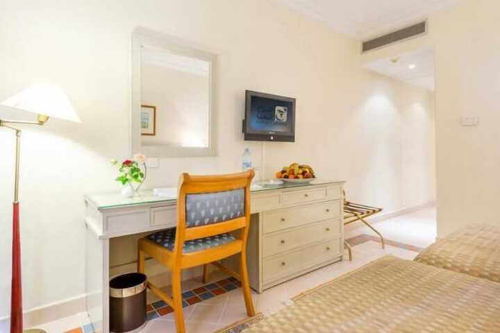 Room 8 of 46