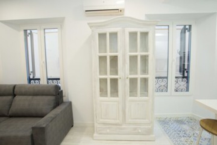 Room 8 of 23