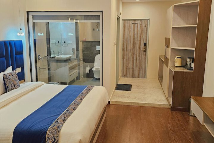 Room 15 of 24