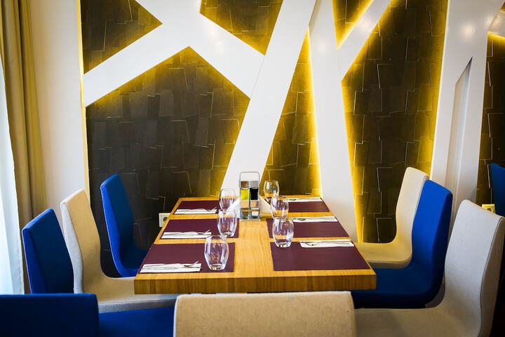 Dining 50 of 93