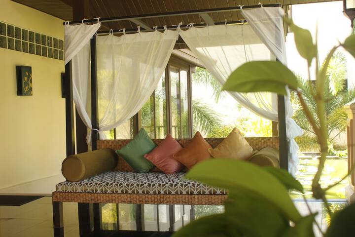 Guest Lobby