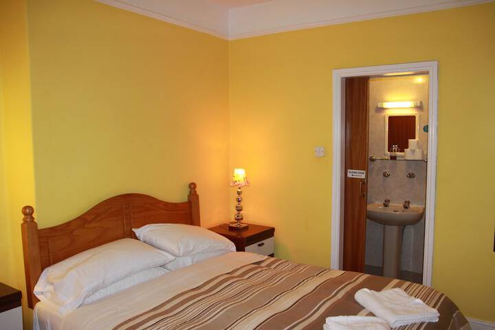 Room 11 of 81