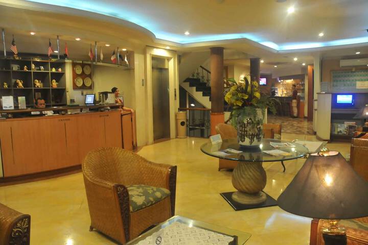Guest Lobby