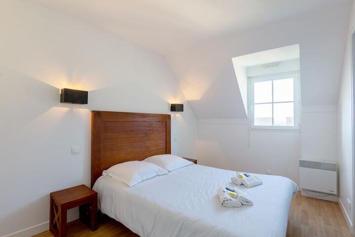 Room 5 of 73