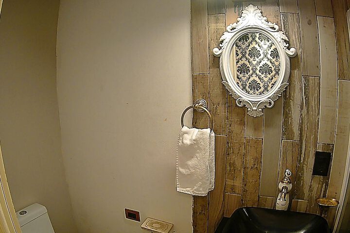 Room 100 of 152