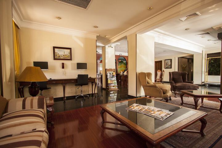 Guest Lobby
