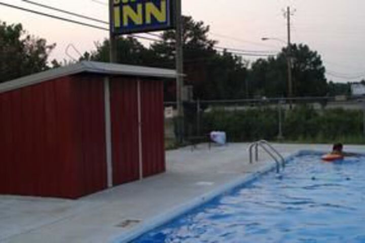 Pool 6 of 8