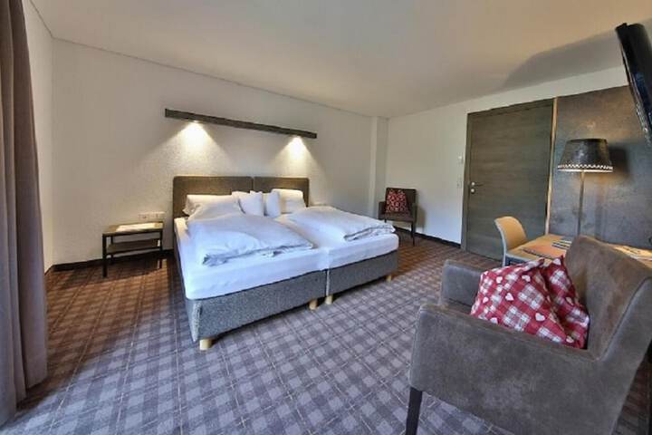 Room 22 of 66