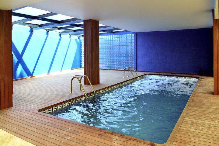 Pool 20 of 43