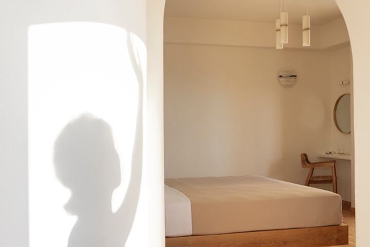 Room 9 of 84